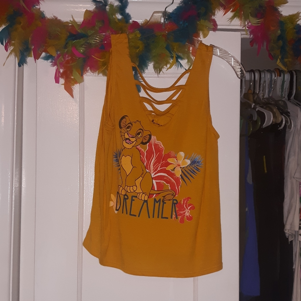 Rue 21 tank